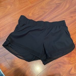Athleta Mesh Racer 4” Run shorts